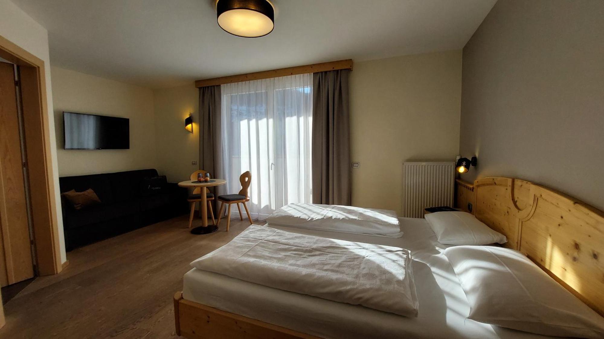 Hotel Cristallo Santa Cristina Val Gardena Ngoại thất bức ảnh